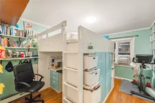 62-23 69th Pl, Middle Village, NY 11379 - Photo 8