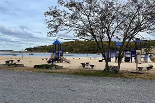 300 Washington Dr, Centerport, NY 11721 - Photo 22