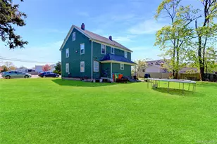 60 Lincoln Ave, Sayville, NY 11782 - Photo 2