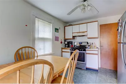 60 Lincoln Avenue, Sayville, NY 11782 - Photo 14