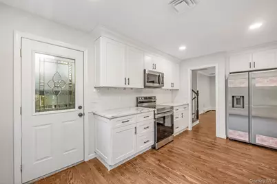 7 Gillette Avenue, Patchogue, NY 11772 - Photo 20