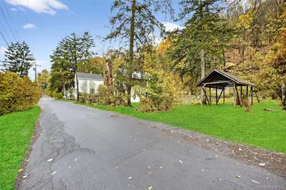 81 Dewitt Street, Kingston, NY 12401 - Photo 2