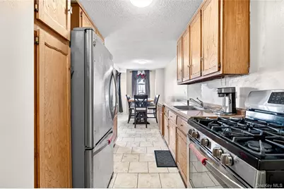 1966 Newbold Avenue #1109, Bronx, NY 10472 - Photo 10