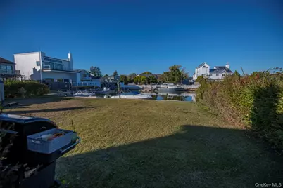 7 Fairlawn Court, Shirley, NY 11967 - Photo 10