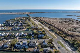 7 Fairlawn Ct, Shirley, NY 11967 - Photo 6