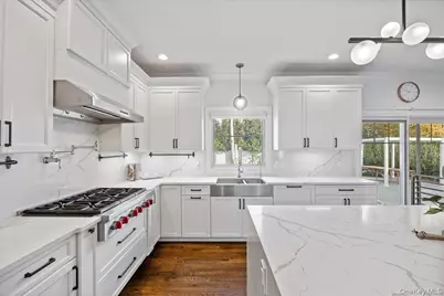 60 Moss Lane, Jericho, NY 11753 - Photo 14