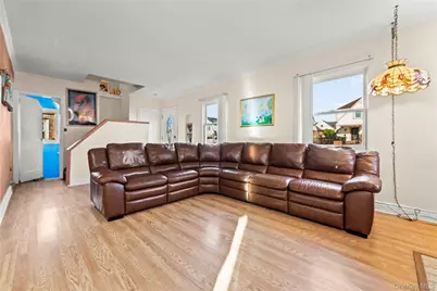 7516 180th Street, Fresh Meadows, NY 11366 - Photo 4