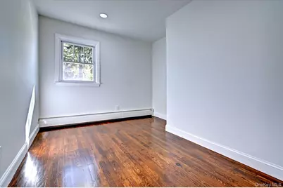 8 Prairie Road, Huntington Station, NY 11746 - Photo 16