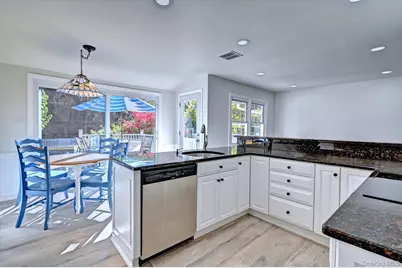 8 Prairie Road, Huntington Station, NY 11746 - Photo 12