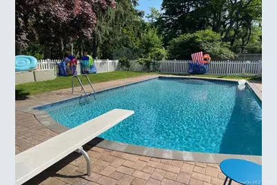 8 Prairie Road, Huntington Station, NY 11746 - Photo 32