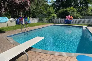 8 Prairie Rd, Huntington Station, NY 11746 - Photo 32