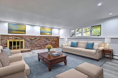 8 Prairie Road, Huntington Station, NY 11746 - Photo 24