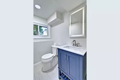 8 Prairie Road, Huntington Station, NY 11746 - Photo 22