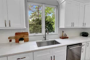 23 Red Creek Cir, Hampton Bays, NY 11946 - Photo 16