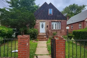 198-15 118th Ave, Saint Albans, NY 11412 - Photo 4