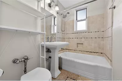 84-35 Lander Street #2B, Briarwood, NY 11435 - Photo 16