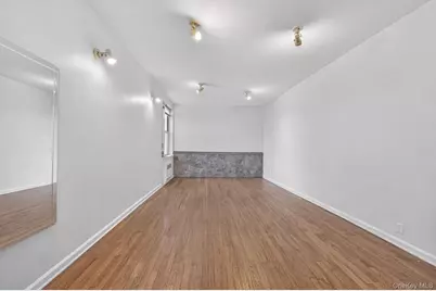 84-35 Lander Street #2B, Briarwood, NY 11435 - Photo 4