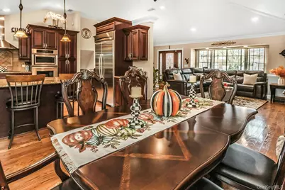 944 Plum Tree Road W, Westbury, NY 11590 - Photo 8