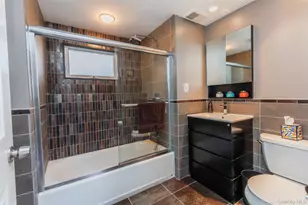 11 Mohegan Ln, Commack, NY 11725 - Photo 20