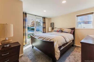 11 Mohegan Lane, Commack, NY 11725 - Photo 16