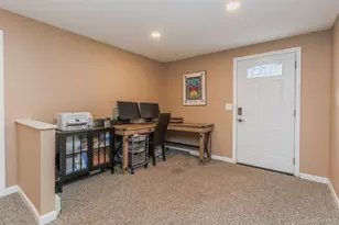 11 Mohegan Ln, Commack, NY 11725 - Photo 22