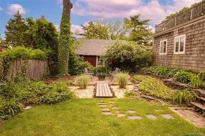 301 Park Lane, Douglaston, NY 11363 - Photo 6