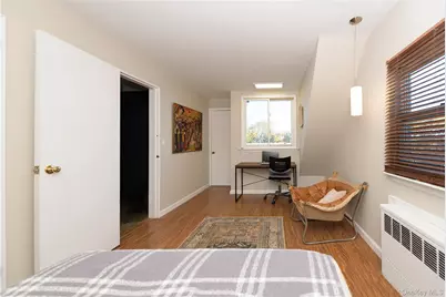 301 Park Lane, Douglaston, NY 11363 - Photo 22