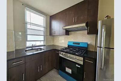 3617 Greenpoint Avenue, Long Island City, NY 11101 - Photo 4