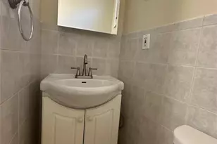 1989 Cruger Ave, Bronx, NY 10462 - Photo 10