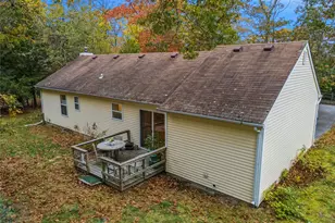 9 Shinnecock Ave, East Quogue, NY 11942 - Photo 34