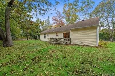 9 Shinnecock Avenue, East Quogue, NY 11942 - Photo 6