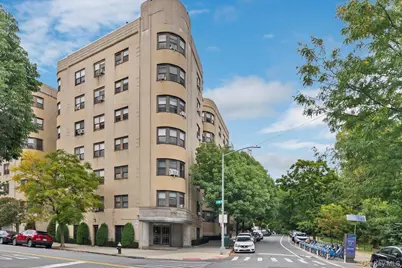 190 E Mosholu Parkway S #6H, Bronx, NY 10458 - Photo 1