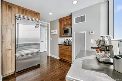 5 Renaissance Square #28E, White Plains, NY 10601 - Photo 4