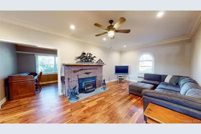 725 Scranton Avenue, East Rockaway, NY 11518 - Photo 18