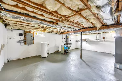 390 Parkside Court, Copiague, NY 11726 - Photo 20