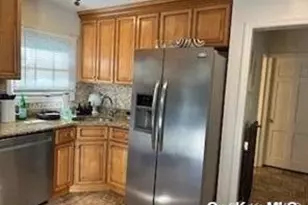 41 Woodbine Rd, East Hills, NY 11577 - Photo 6