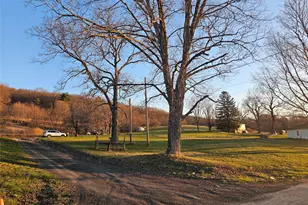 111 Crane Rd, Bloomingburg, NY 12721 - Photo 2