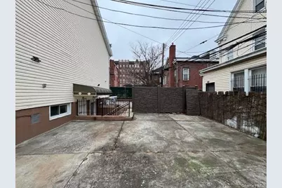 178 Highland Boulevard, Brooklyn, NY 11207 - Photo 6