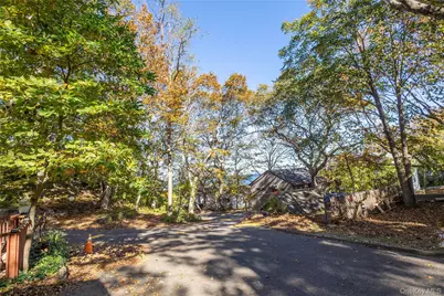 17 Schooner Lane, Calverton, NY 11933 - Photo 24