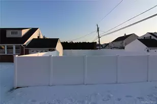 76 Vincent Rd, Hicksville, NY 11801 - Photo 4