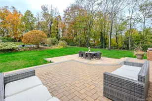 37 Peppermill Ln, Dix Hills, NY 11746 - Photo 42