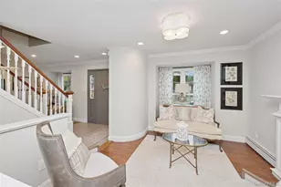 62 14th St, Hicksville, NY 11801 - Photo 4