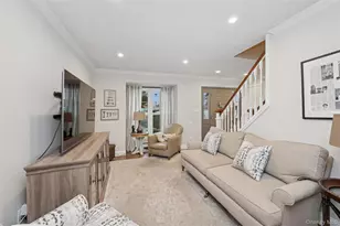 62 14th St, Hicksville, NY 11801 - Photo 16