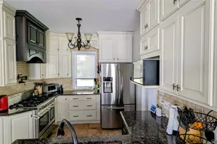 28 E Walnut St, Long Beach, NY 11561 - Photo 8