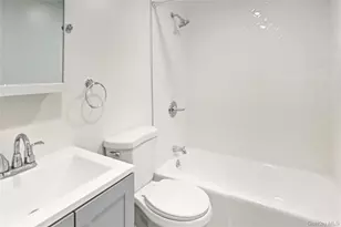 229 E Hawthorne Ave, Valley Stream, NY 11580 - Photo 8