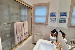 53-35 192nd St, Fresh Meadows, NY 11365 - Photo 4