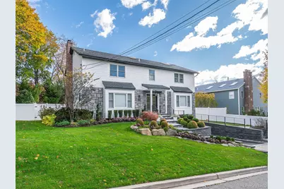 11 Maple Street, Glenwood Landing, NY 11547 - Photo 2