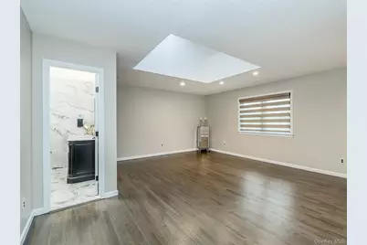 11 Maple Street, Glenwood Landing, NY 11547 - Photo 30