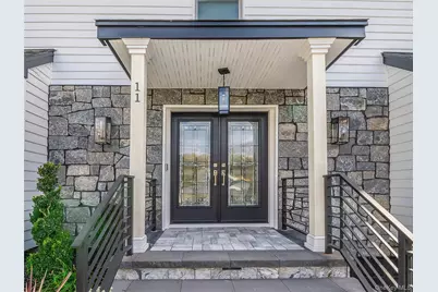 11 Maple Street, Glenwood Landing, NY 11547 - Photo 4