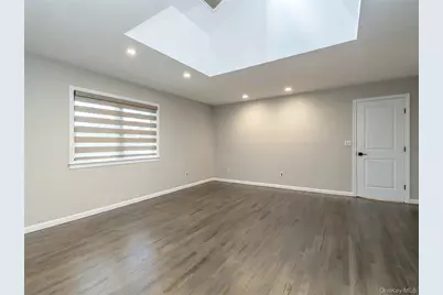 11 Maple Street, Glenwood Landing, NY 11547 - Photo 28